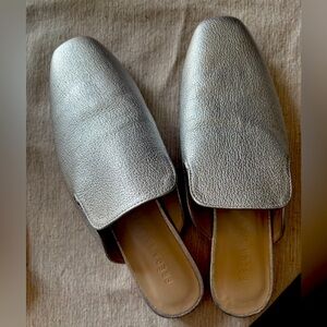 Freda Salvador Women’s Silver Murphy Slip on Mules Size 6